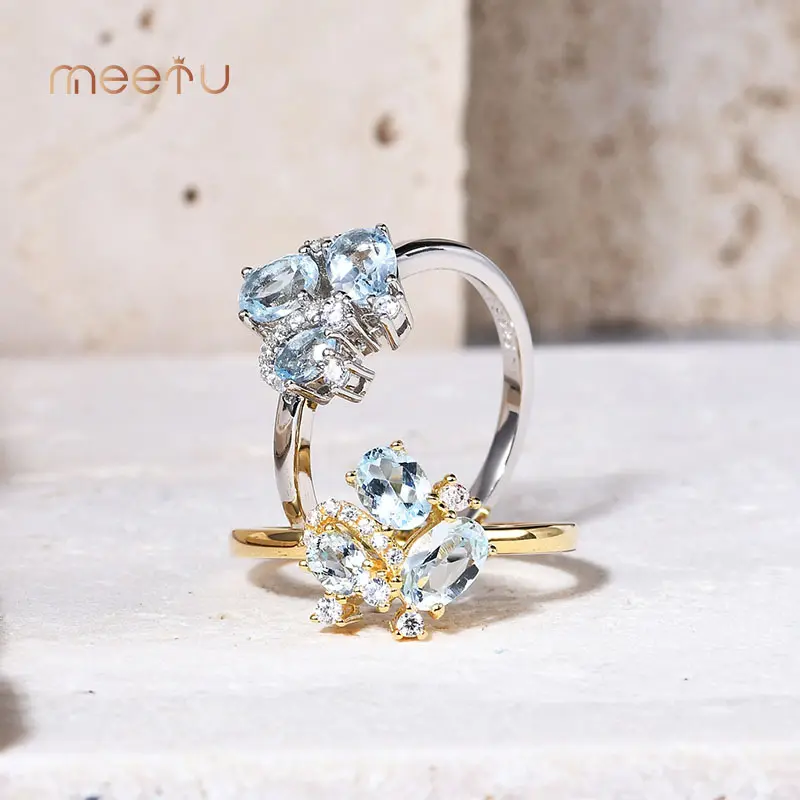 Indoor and Outdoor Jewelry Displays 1